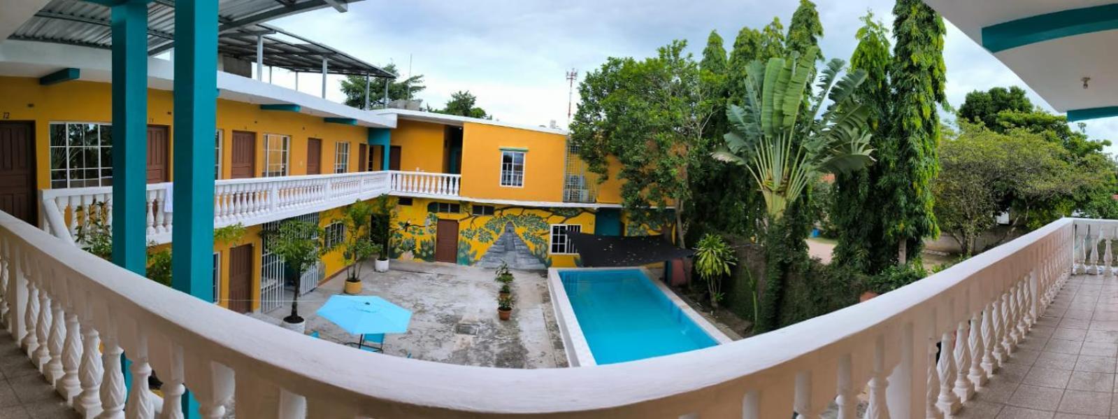 Hotel Y Restaurante Casa Jardines San Benito Buitenkant foto